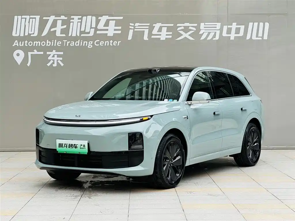 Li Auto Li L6 2025