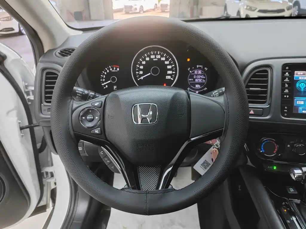 Honda Vezel 2022 — фото 9
