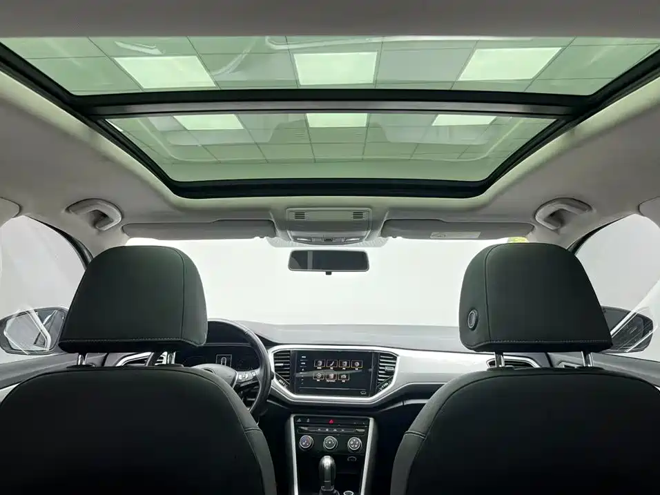 Volkswagen T-Roc 2022 — фото 18