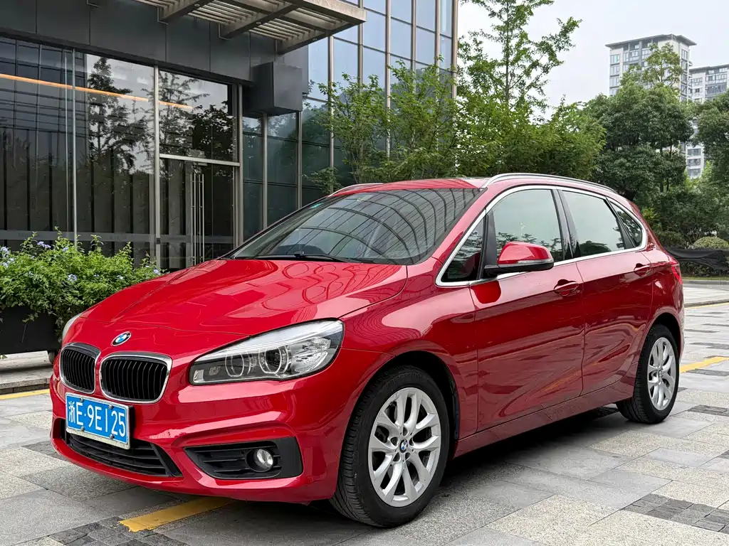 BMW 2 Series Active Tourer 2017 — фото 1