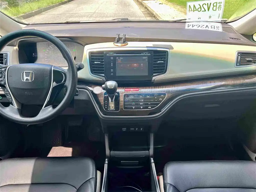 Honda Odyssey 2016 — фото 17