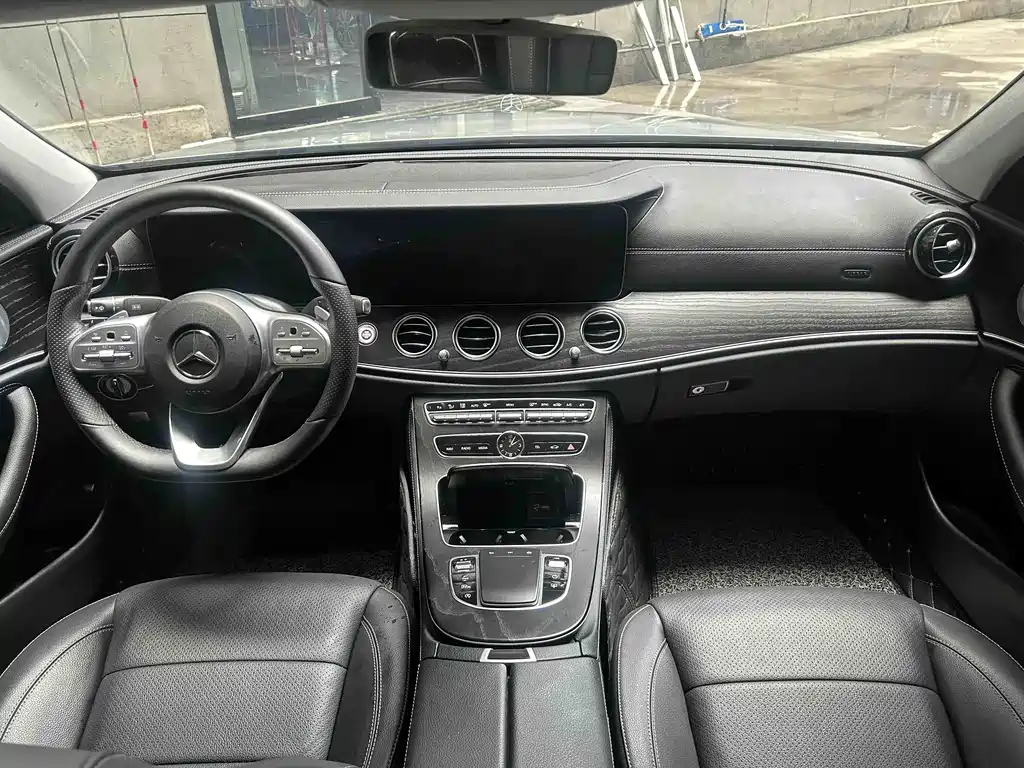 Mercedes-Benz E-Class 2020 — фото 18