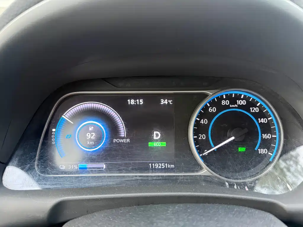 Nissan Sylphy EV 2018 — фото 18