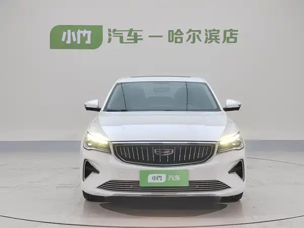 Geely Emgrand 2022