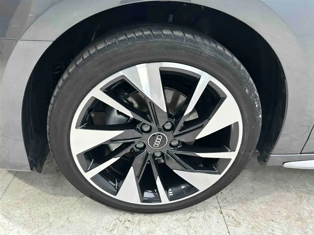 Audi A3 2023 — фото 19