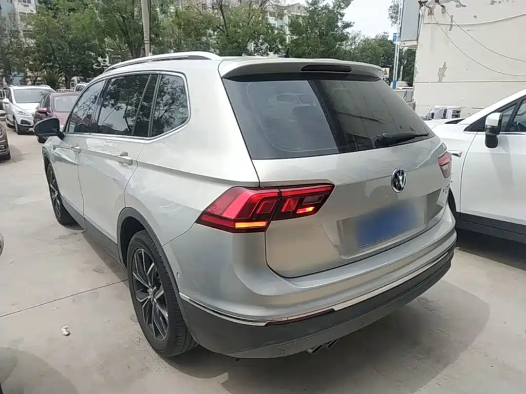 Volkswagen Tiguan L 2020 — фото 5