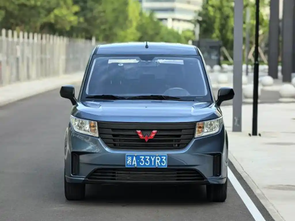 Wuling Hongguang PLUS 2021