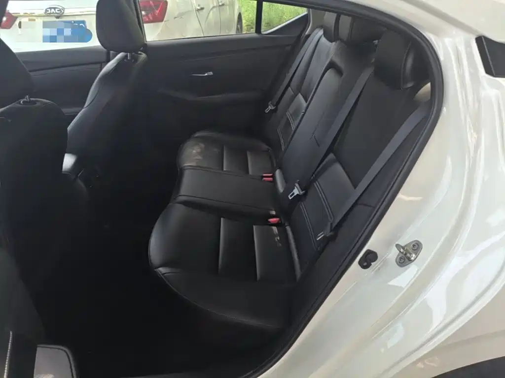 Nissan Sylphy 2020 — фото 17