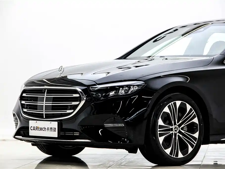 Mercedes-Benz E-Class 2025 — фото 32