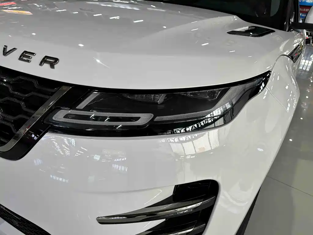 Land Rover Evoque 2023 — фото 4