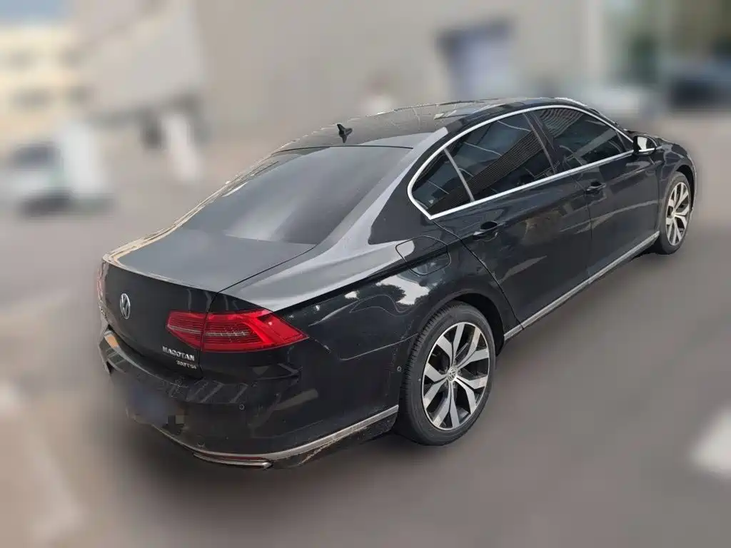 Volkswagen Magotan 2016