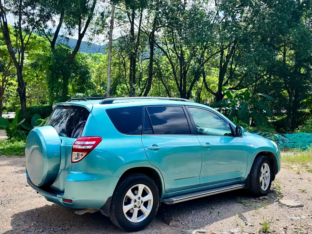Toyota RAV4 2009 — фото 24