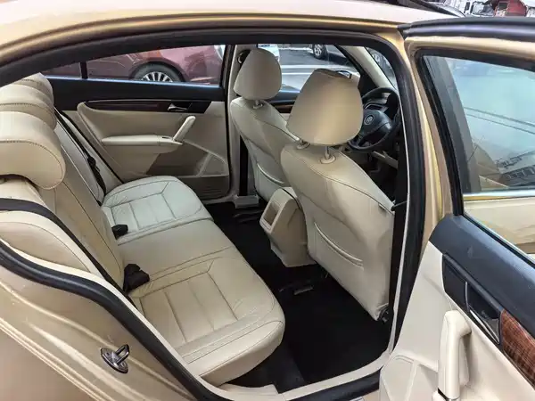 Volkswagen Lavida 2013