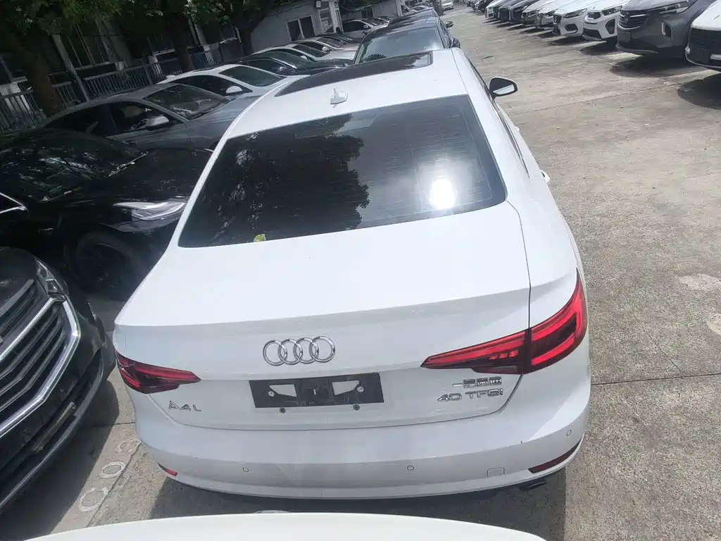 Audi A4L 2017