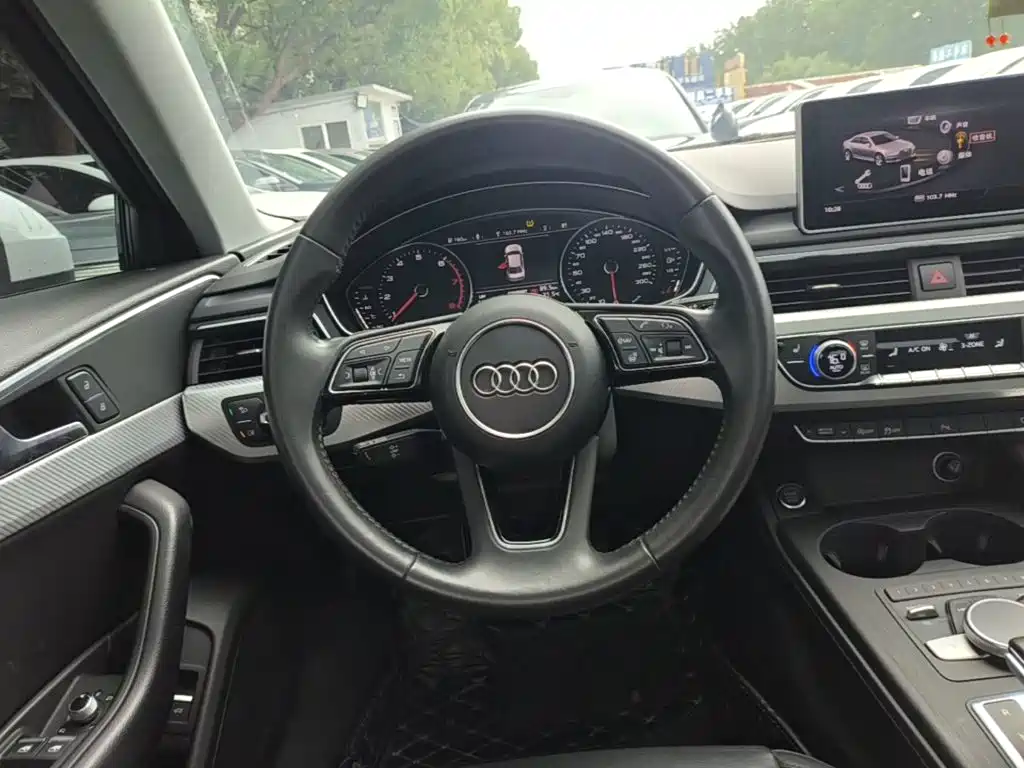Audi A4L 2017 — фото 11