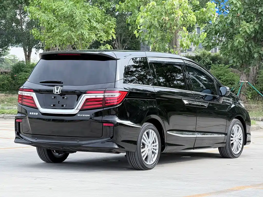 Honda Elysion 2018 — фото 17