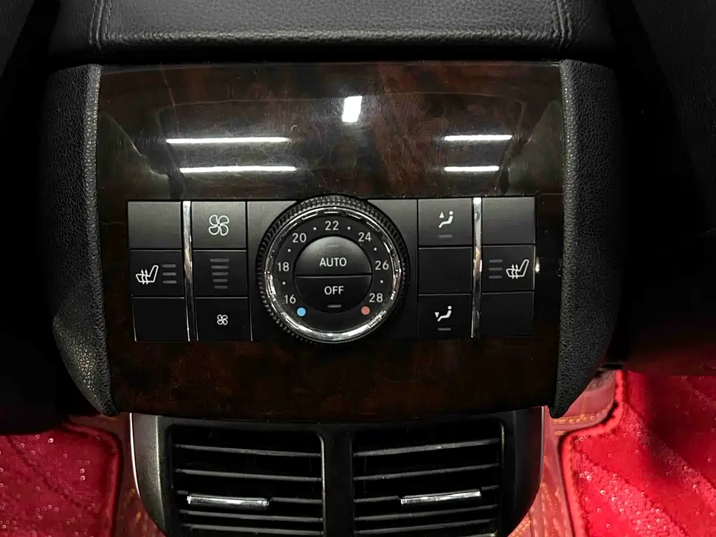 Mercedes-Benz R-Class 2009 — фото 14