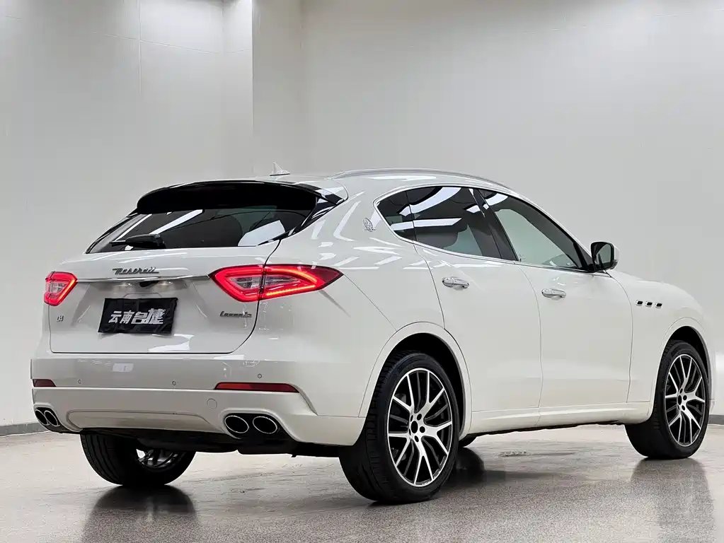 Maserati Levante 2017 — фото 6
