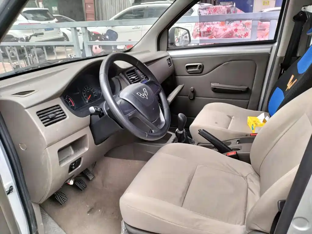 Wuling Rongguang V 2019