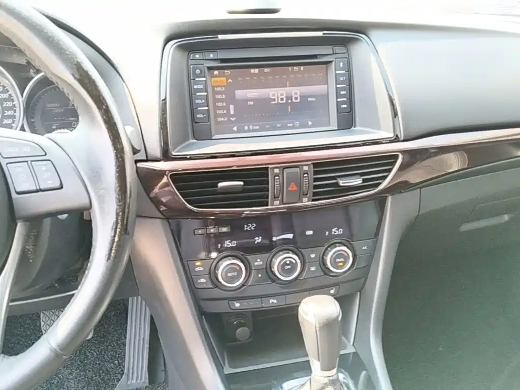 Mazda Atenza 2015 — фото 13