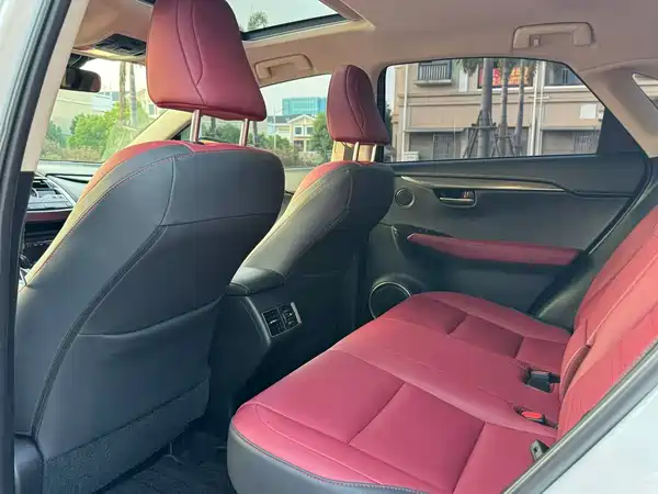 Lexus NX 2021