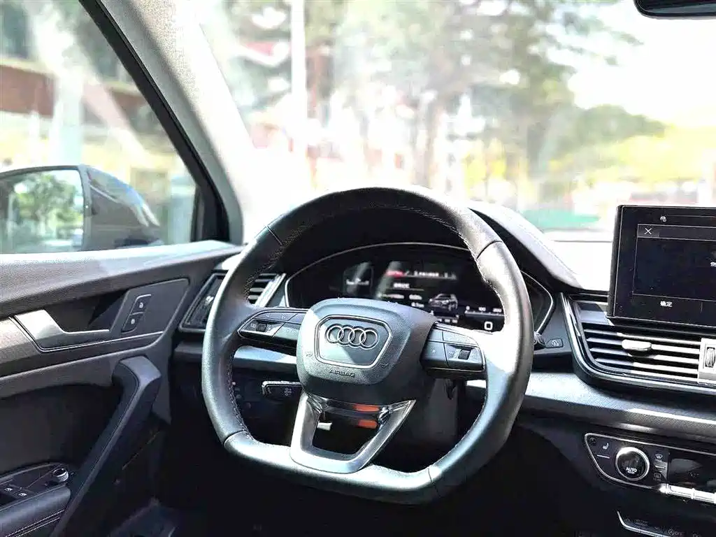Audi Q5L 2023 — фото 7