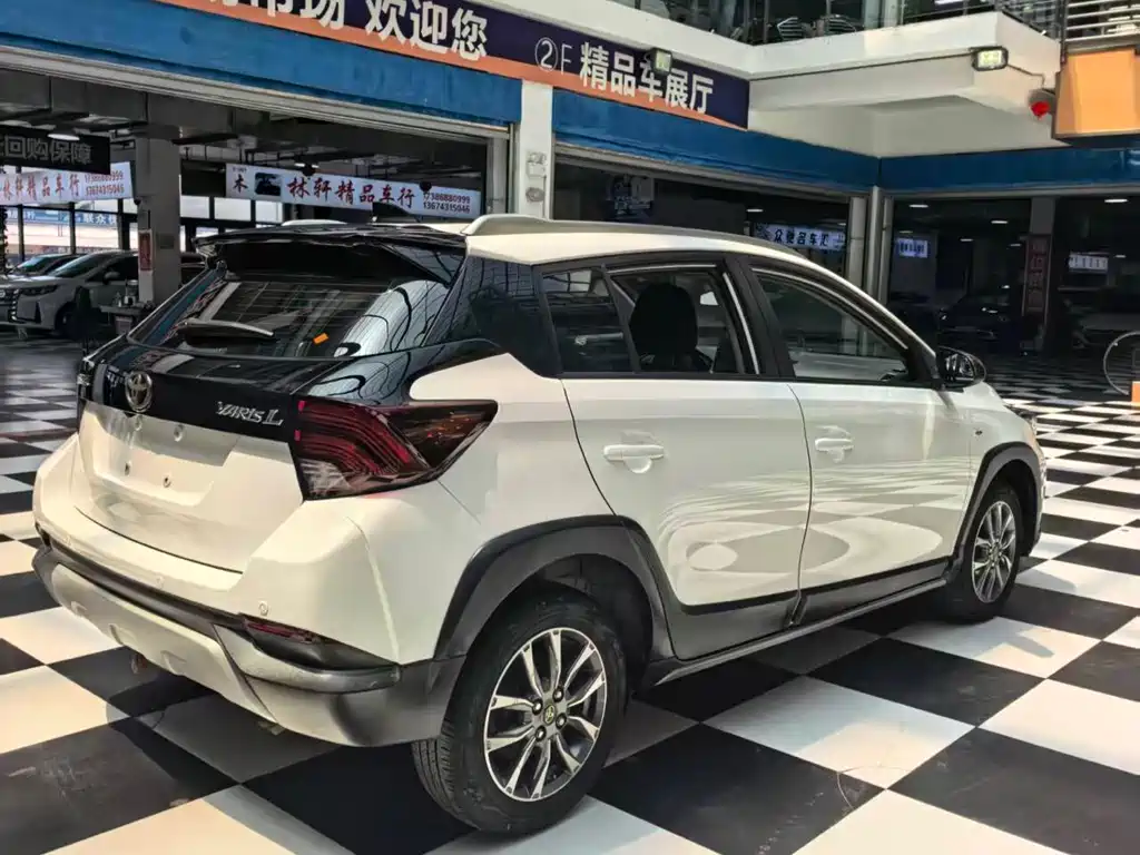 Toyota Yaris L 2021 — фото 15