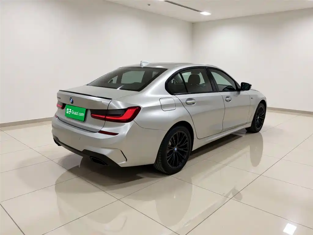 BMW 3 Series 2021