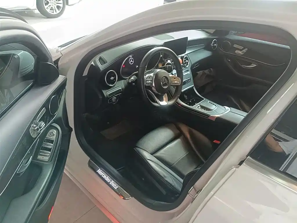Mercedes-Benz C-Class 2020 — фото 16
