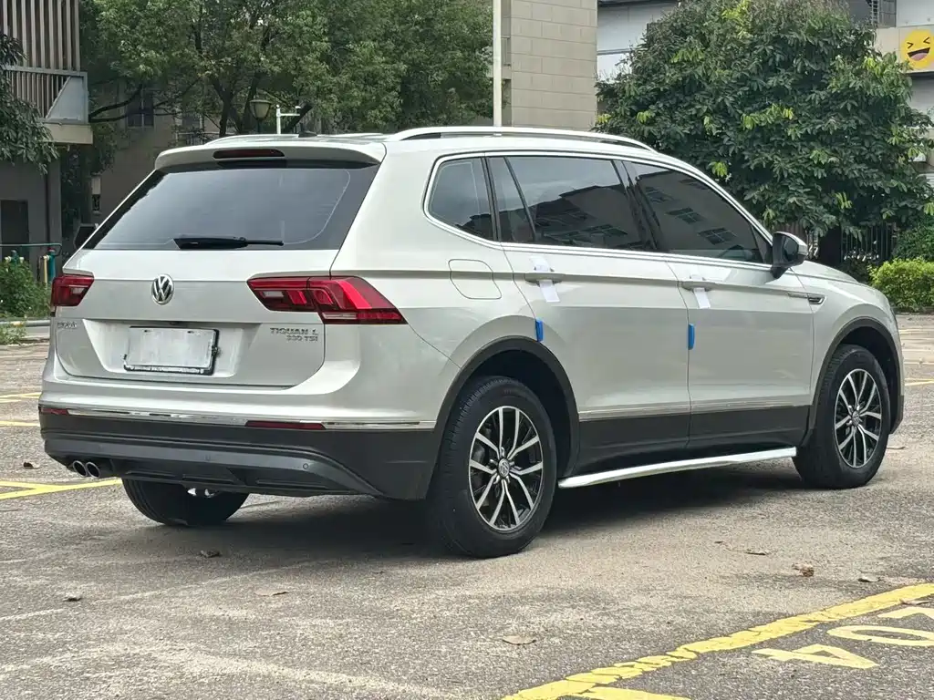 Volkswagen Tiguan L 2018 — фото 9
