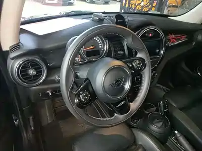 MINI MINI 2018