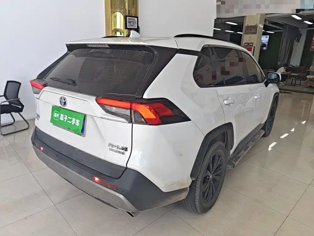 Toyota RAV4 2023