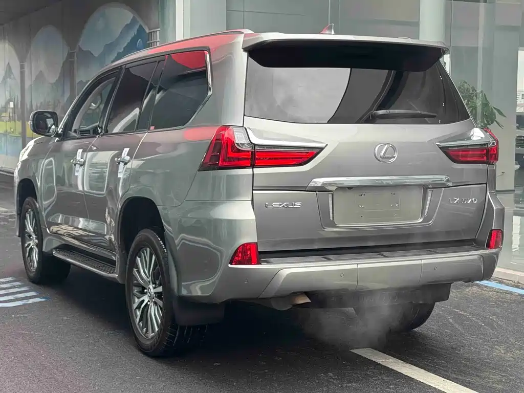 Lexus LX 2020 — фото 6