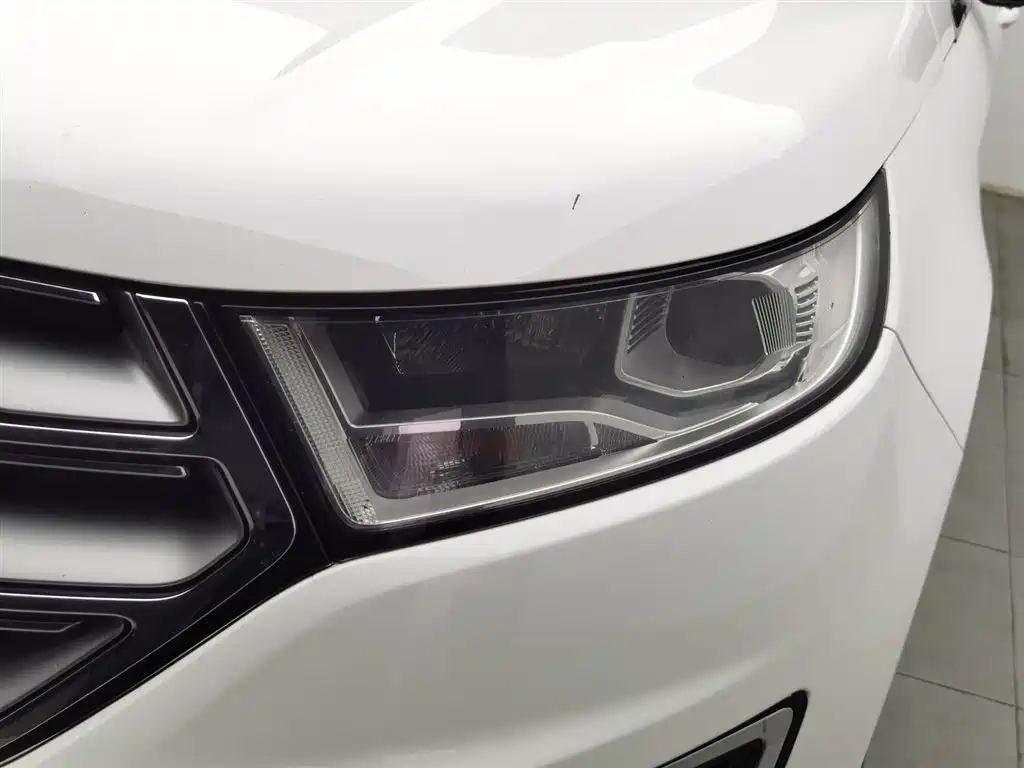 Ford Edge 2017 — фото 7