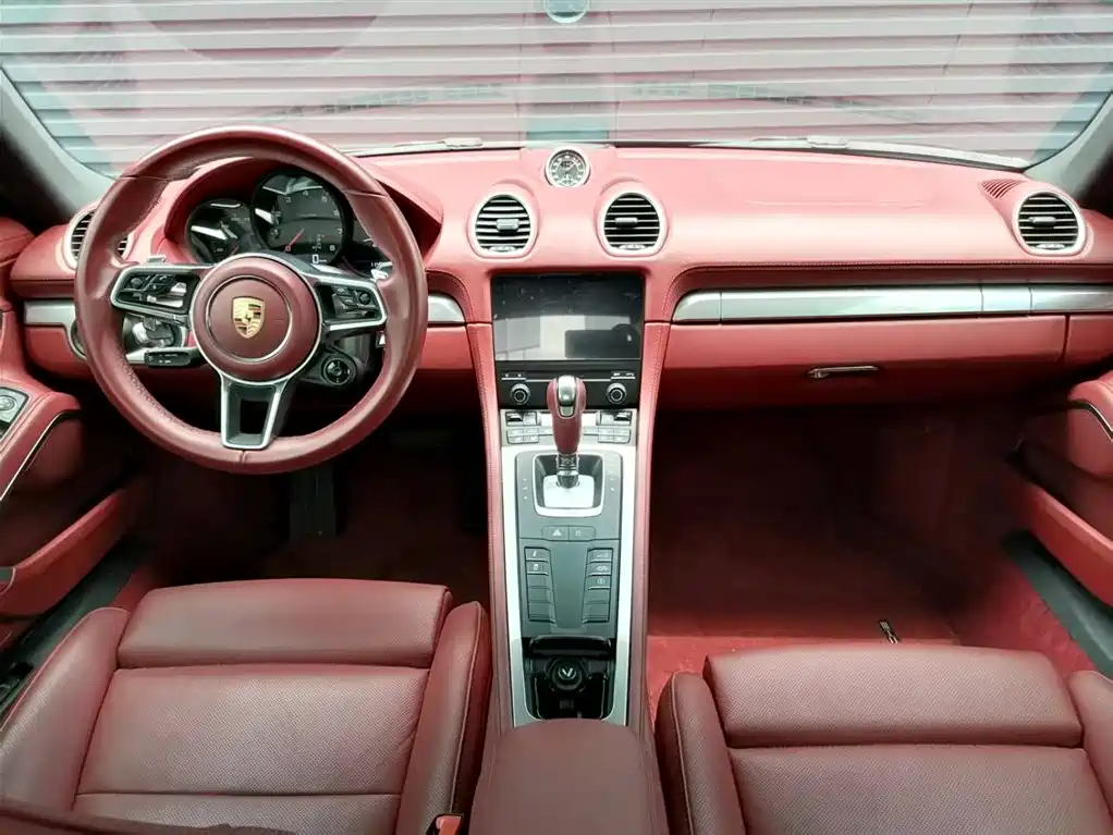 Porsche 718 2024 — фото 15
