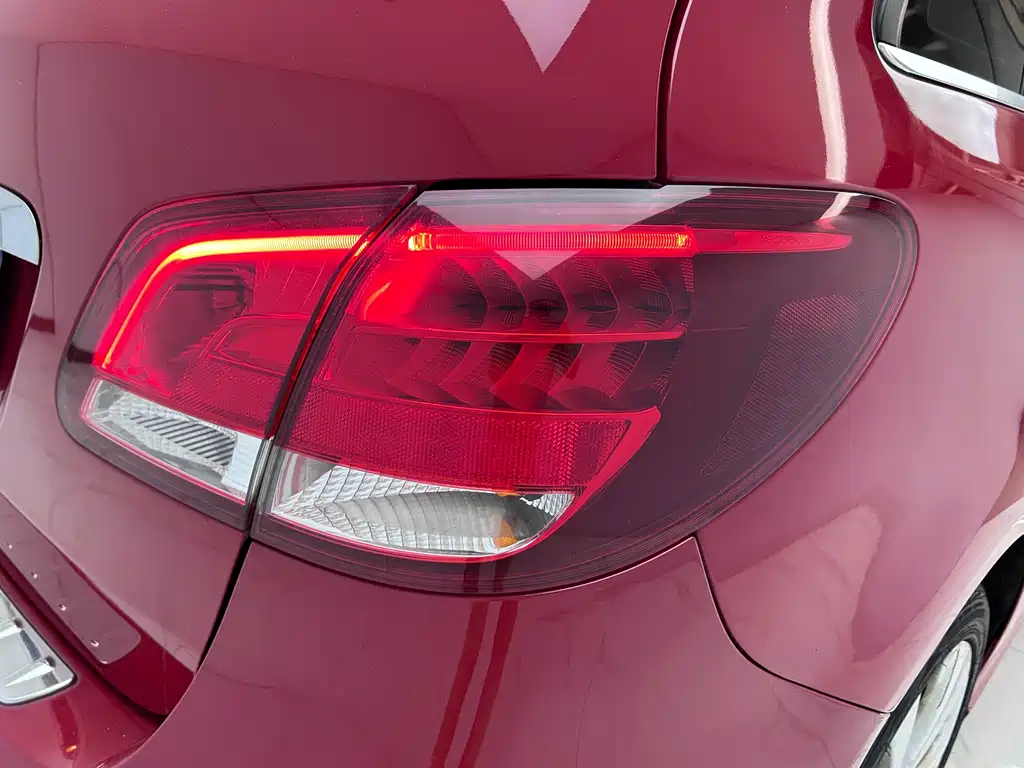 Mercedes-Benz B-Class 2018 — фото 23