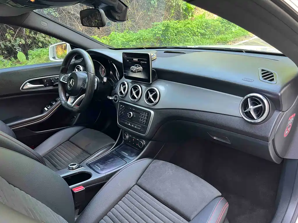 Mercedes-Benz CLA 2015 — фото 9