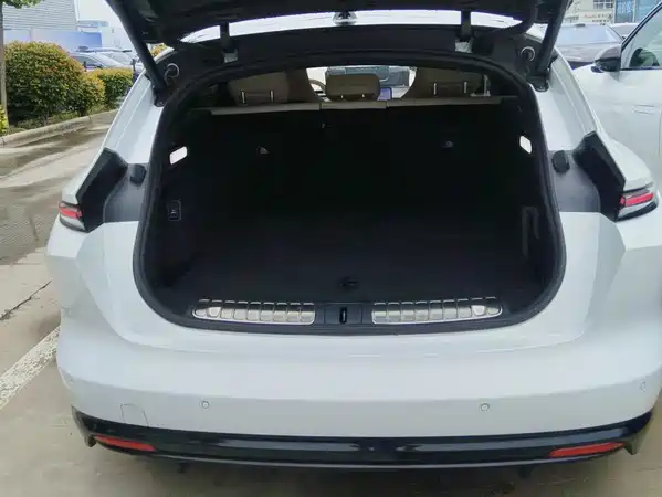 NIO ET5T 2025