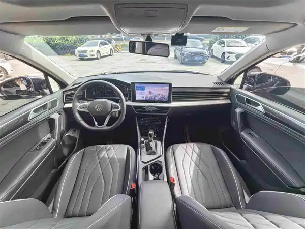 Volkswagen Tiguan L 2025