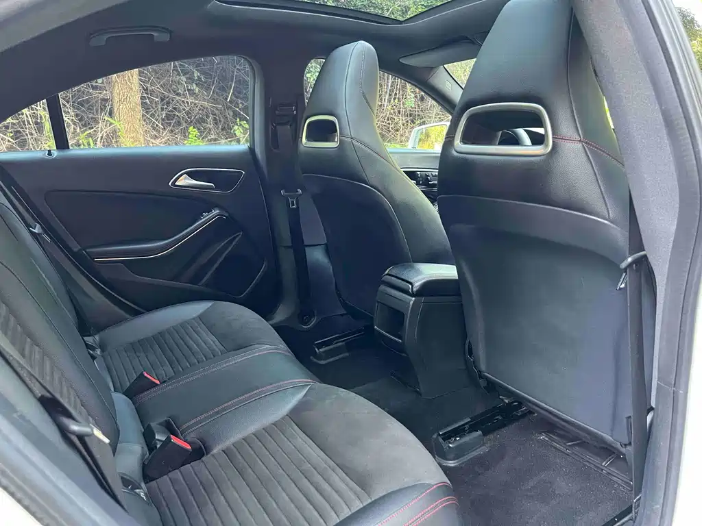 Mercedes-Benz CLA 2015 — фото 11