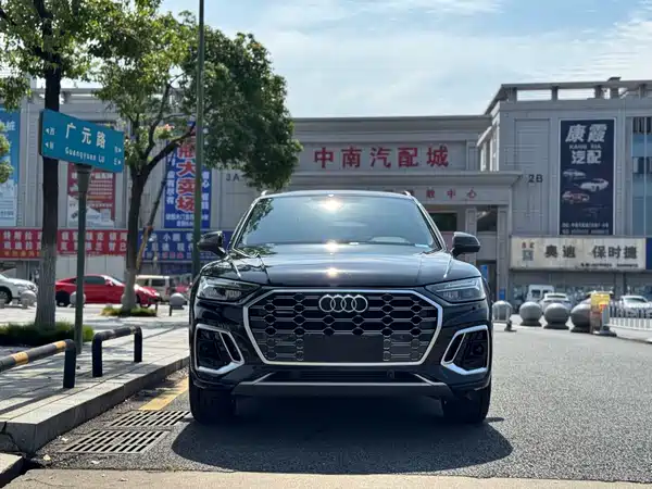 Audi Q5L 2025