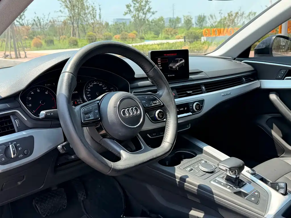 Audi A4L 2019 — фото 10