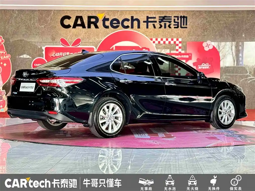 Toyota Camry 2023 — фото 4