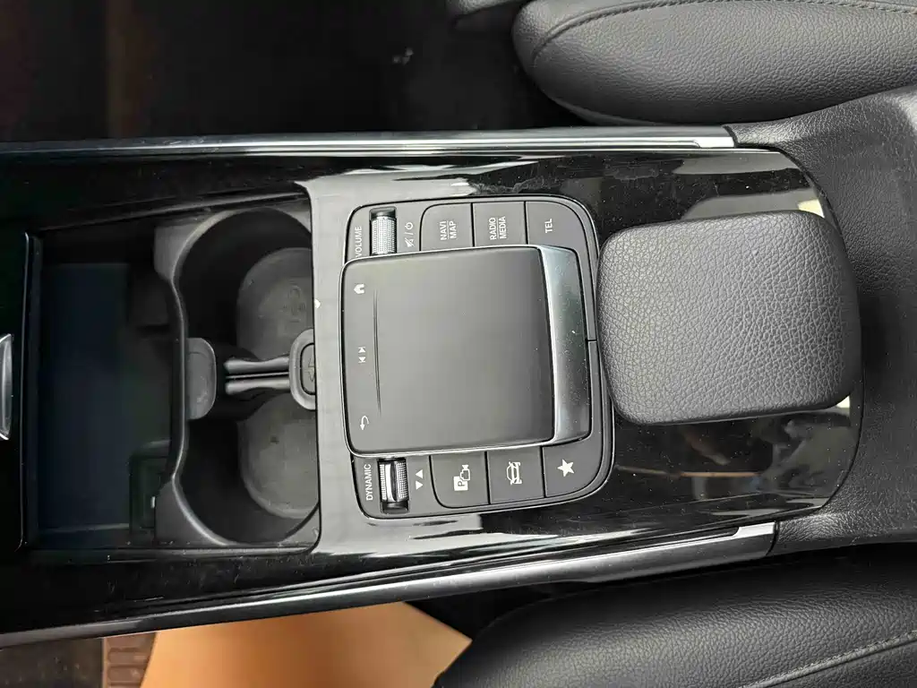 Mercedes-Benz GLB 2020 — фото 16