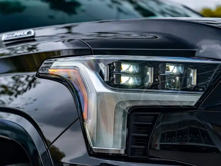 Toyota Sequoia — фото 9