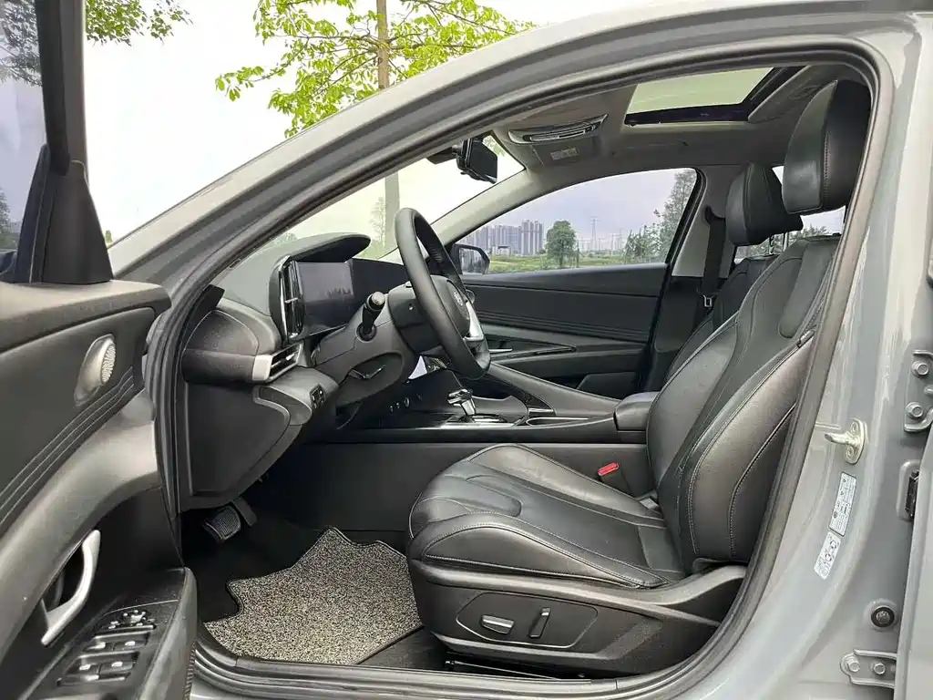 Hyundai Elantra 2021