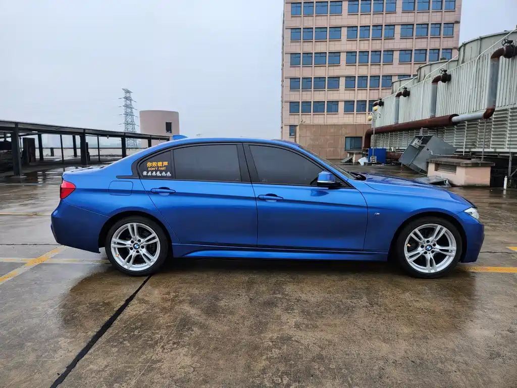 BMW 3 Series 2018 — фото 9