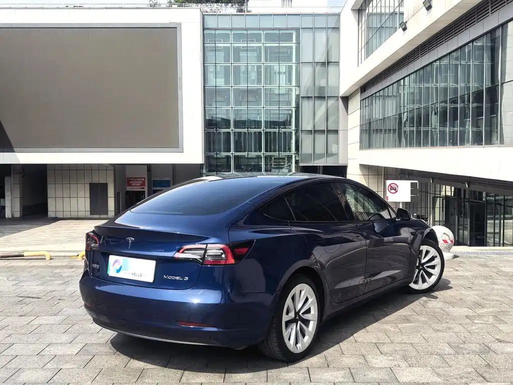 Tesla Model 3 2021 — фото 9