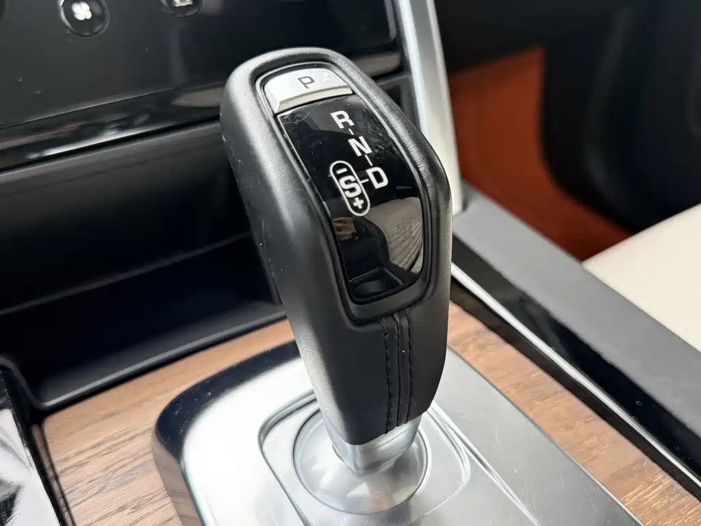 Land Rover Discovery Sport 2020 — фото 19
