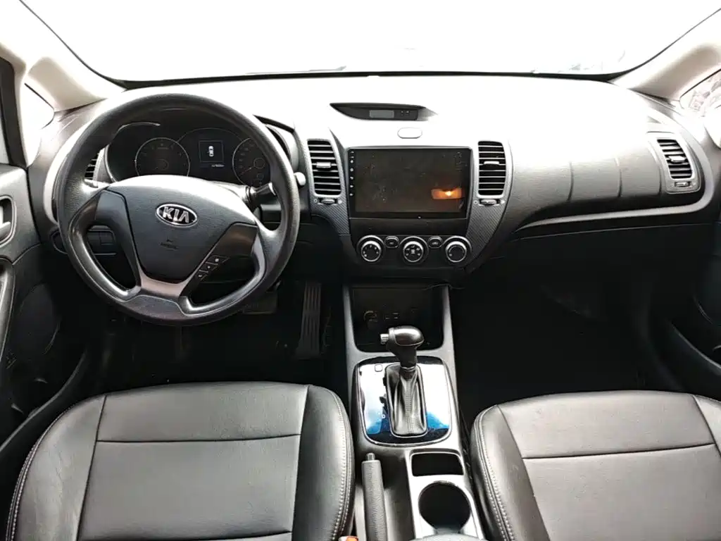 Kia K3 2018 — фото 10